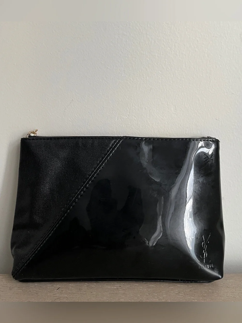 Authentic YSL Yves Saint Laurent Beauté Black Makeup / Parfum Pouch Zip Clutch